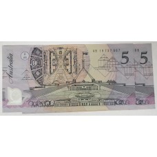 AUSTRALIA 1992 . FIVE 5 DOLLAR BANKNOTES . COLE/FRASER . CONSECUTIVE PAIR . LAST PREFIX AB19